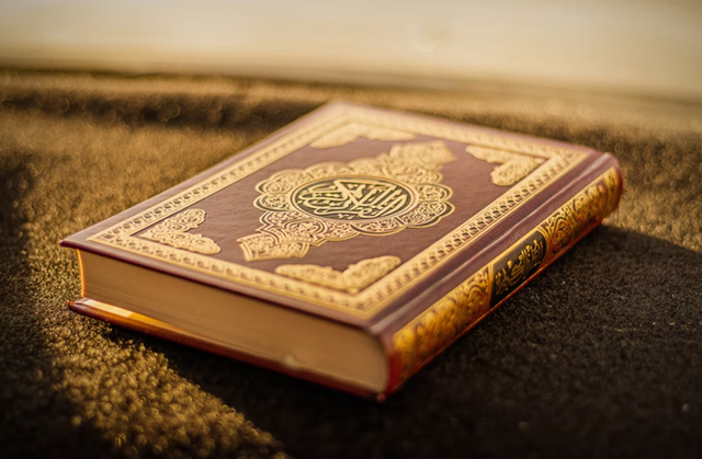 Ilustrasi Alquran juz 22. Foto: unsplash.com/malikshibly