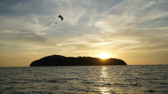 5 Rekomendasi Tempat Honeymoon di Malaysia yang Romantis, Foto: Unsplash/Ryaneof