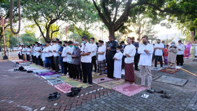 Shalat Idul Adha di Balai Kota Solo, Minggu (10/07/2022). FOTO: Fernando Fitusia