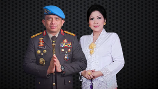 Kadiv Propam Polri Irjen Ferdy Sambo bersama istri, Ny Putri Sambo. Foto: Instagram/@divpropampolri