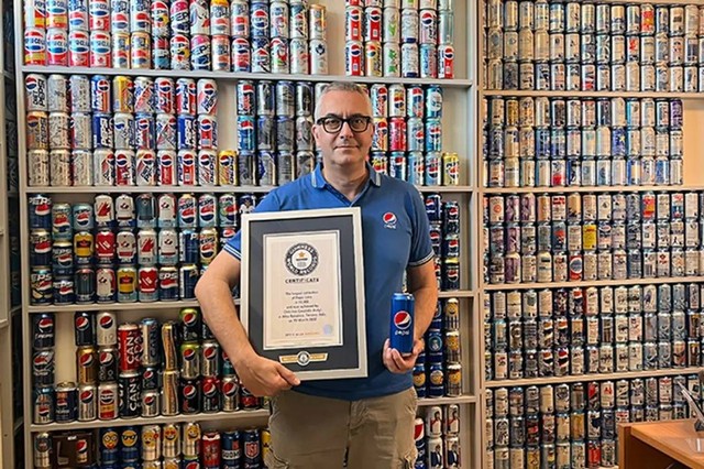 Christian Cavaletti memiliki kaleng dari 81 negara berbeda. Foto: Dok. Guinness World Records