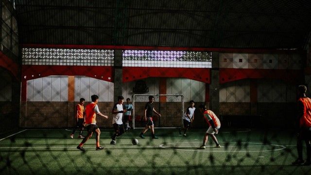 Ilustrasi lapangan futsal. Foto: unsplash,com