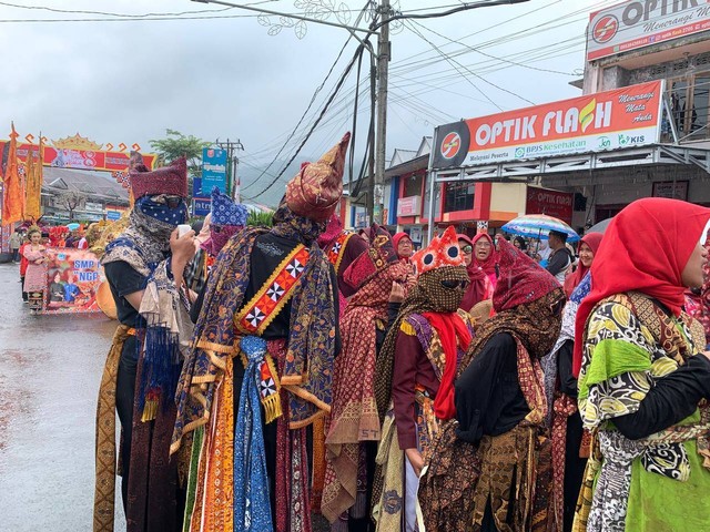 Karnaval Kemilau Budaya Sekala Bekhak 2022: See The Real Lampung (3)