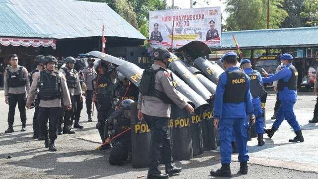 Polres Nabire cek kesiapan personel jelang unjuk rasa 14 Juli 2022. (Foto Humas Polres Nabire) 