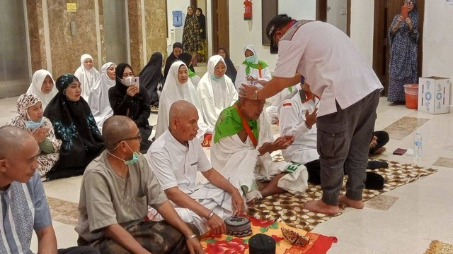 Mappatoppo, Budaya Jemaah Bugis-Makassar Diwisuda di Makkah Setelah Berhaji (2)