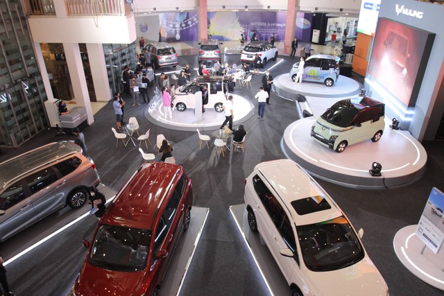 Rayakan ulang tahun ke-5, Wuling gelar pameran di mall. Foto: Wuling Motors