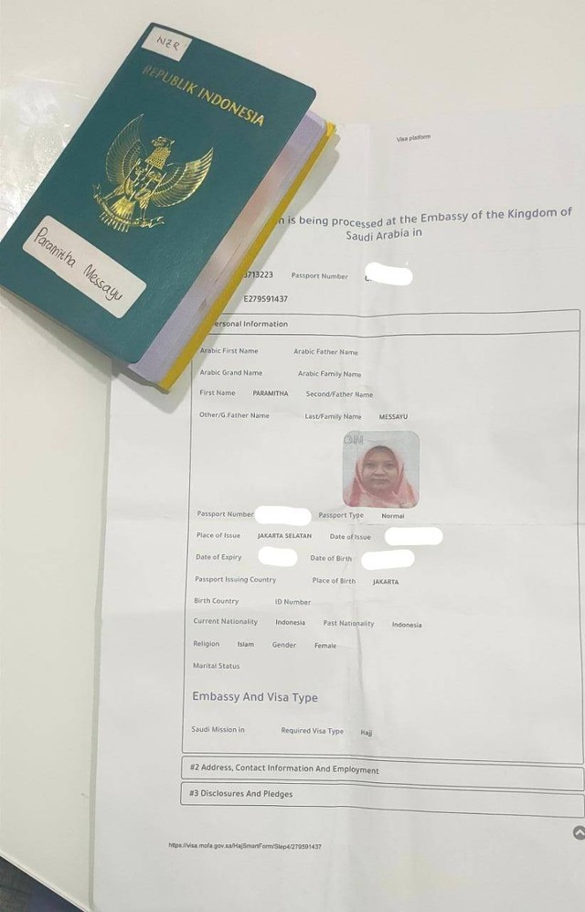 Paspor Paramitha Messayu yang tidak keluar visa furodanya. Foto: Dok. Paramitha Messayu