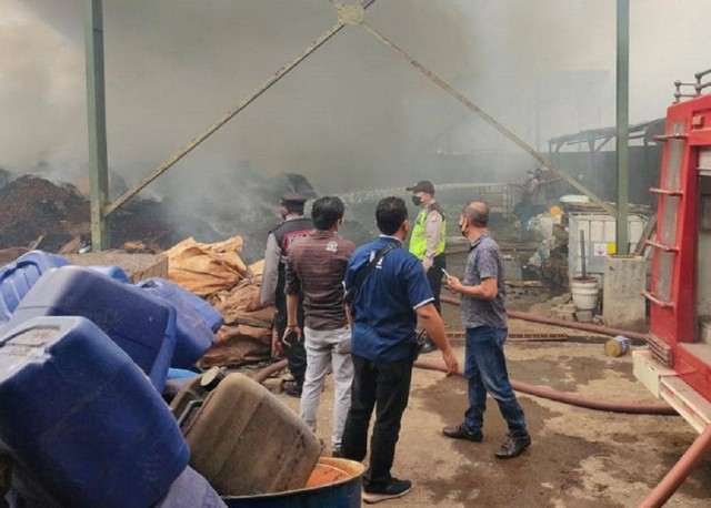 Kertas Avalan di PT HAN Mojokerto Terbakar