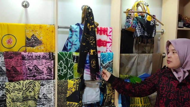 Batik motif kearifan lokal Talamau, Pasaman Barat. Foto: Kominfo Pasbar