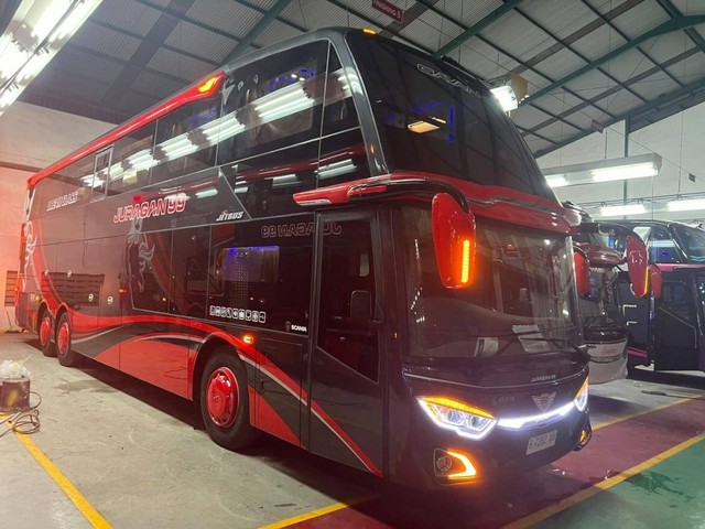 Bus AKAP PO Juaragan99 terbaru dengan fasilitas mewah. Foto: Dok. Adiputro Wirasejati