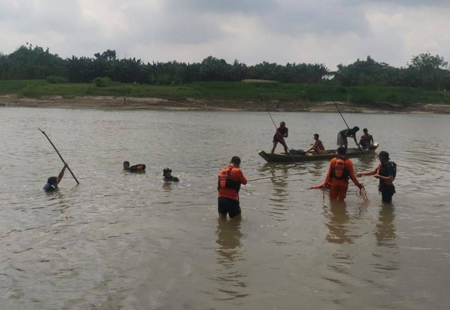 Bermain di Tepi Bengawan Solo, Bocah Tercebur Ditemukan Tak Bernyawa