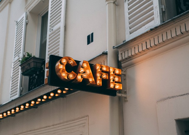 Foto : Pexels/Laura Stanley, Cafe di Jogja Dekat Malioboro