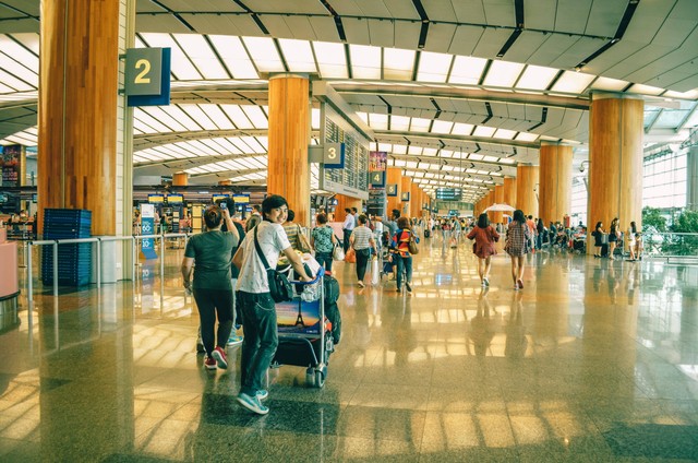 Tempat beli oleh-oleh di Singapura. Pexels/Adrian Agwin