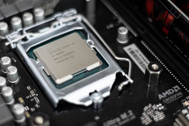 Ilustrasi mengganti processor AMD ke Intel. Foto: Unsplash.com