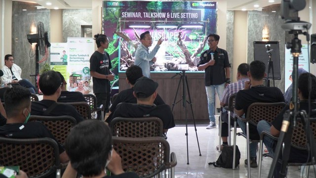 PT Pegadaian menggelar acara Talkshow dan Live Setting Aquascape bersama para pakar dari komunitas aquascape. dok