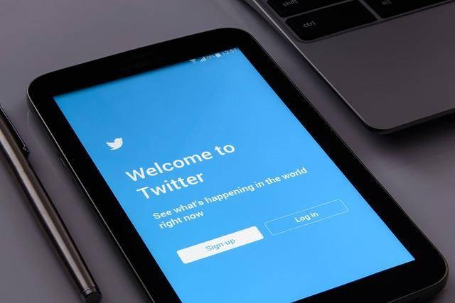 Ilustrasi: Cara Mencari Postingan Lama di Twitter secara Praktis dan Mudah Sumber: pixabay.com