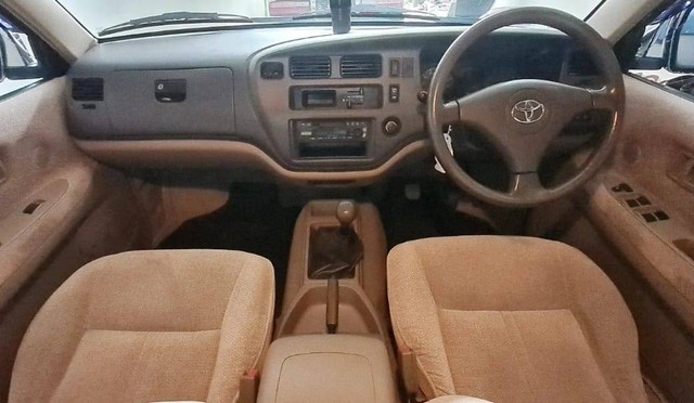 Toyota Kijang LGX bekas dengan kondisi antik dan baru berjalan 55.000 kilometer. Foto: Garasi Mbah Kung