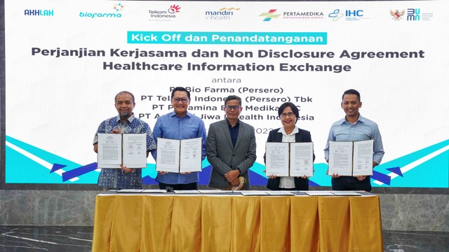 Kick Off dan Penandatanganan PKS & NDA Healthcare Information Exchange di Jakarta, Rabu (20/7/2022). Foto: Kementerian BUMN