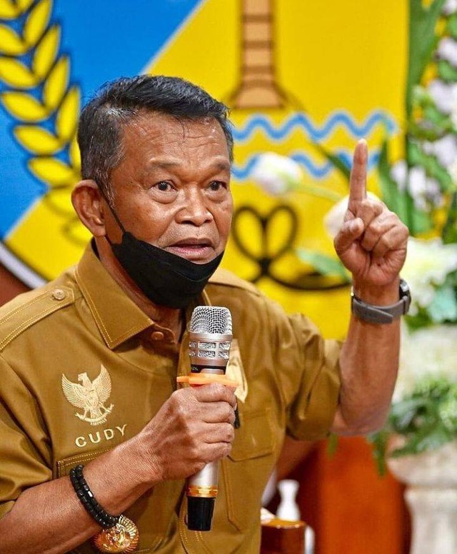 Gubernur Sulawesi Tengah, Rusdy Mastura. Foto: (Instagram : @rusdy_mastura)