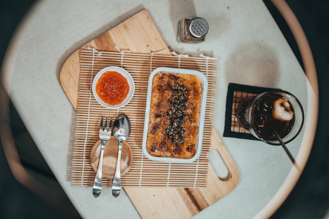 rekomendasi tempat makan di kota wisata/gamabr hanya ilustrasi bukan tempat sebenarnya. sumber foto : unsplash/muhammad.