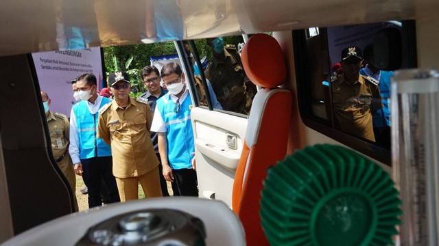 Bantuan mobil ambulans yang diberikan oleh PLN untuk Puskesmas Sambi dan Puskesmas Simo. Foto: istimewa