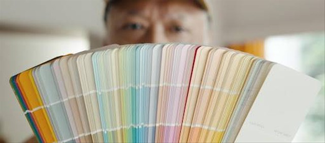 7 rekomendasi warna cat rumah yang bisa membuat keluarga senang