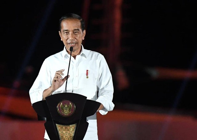 Presiden Jokowi di Pulau Rinca, Labuan Bajo NTT, Kamis (21/7/2022). Foto: Laily Rachev/Biro Pers Sekretariat Presiden