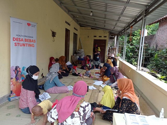 Rumah Zakat mengadakan kelas khusus untuk para ibu yang memiliki anak di bawah 2 tahun (baduta), yang beralamat di Rendeng Wetan Dagan Timbulharjo, Sewon, Bantul. Senin (18/7).