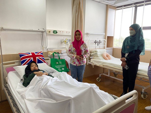 Pasien asal Pontianak saat dirawat di Normah Medical Specialist Centre Kuching, Malaysia. Foto: Teri/Hi!Pontianak