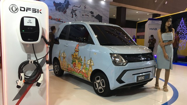 DFSK Mini EV tampil pertama kali di Indonesia pada ajang PERIKLINDO Electric Vehicle Show (PEVS) 2022 di JIEXpo Kemayoran, Jakarta. Foto: Sena Pratama/kumparan