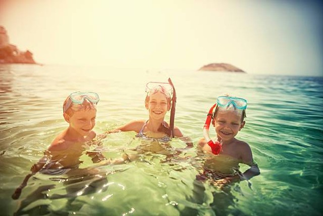 Cara Snorkeling bagi yang Tidak Bisa Berenang, Foto: Unsplash.