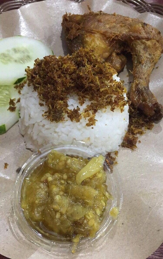Ayam Lengkuas Sambal Ijo. Foto: Siti Annisa Aini/Hi!Pontianak