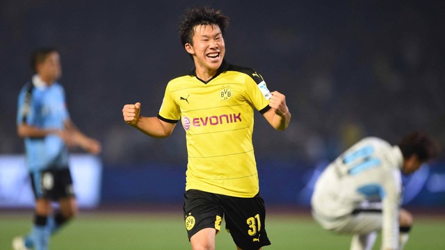 Mitsuru Maruoka saat bermain di Borussia Dortmund pada 7 Juli 2015. Foto: Toru Yamanaka/AFP