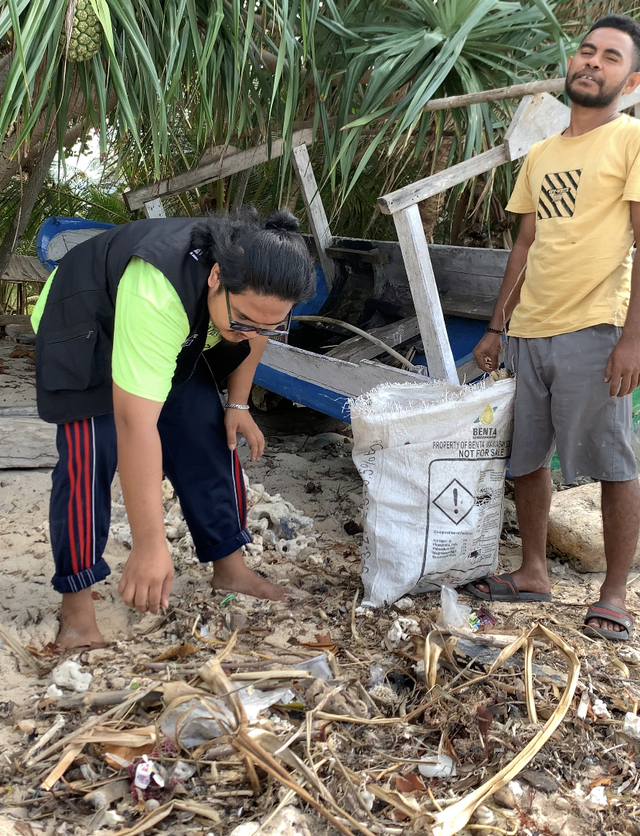 Bakti Pantai Nusantara di Desa Wowong