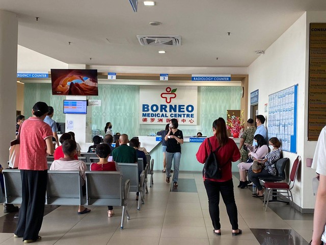 Borneo Medical Centre di Kuching, Sarawak, Malaysia, menjadi salah satu rumah sakit di negeri Jiran yang kerap dikunjungi warga Kalbar untuk berobat, karena lokasinya berada di pusat Kota Kuching. Foto: Teri/Hi!Pontianak 