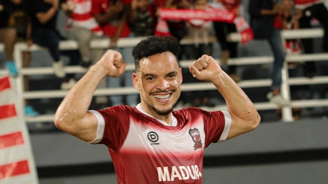 Striker Madura United, Lulinha.  Foto: Instagram/@maduraunited.fc