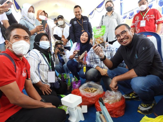 PT Permodalan Nasional Madani (PNM) bersama Kementerian BUMN, PT Pembangunan Perumahan (PP), dan PT Bulog menggelar kegiatan “Pasar Murah & Bazaar UMKM” pada Jumat (22/7). Foto: PNM
