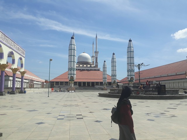 Masjid Agung Jawa Tengah (Koleksi Pribadi)