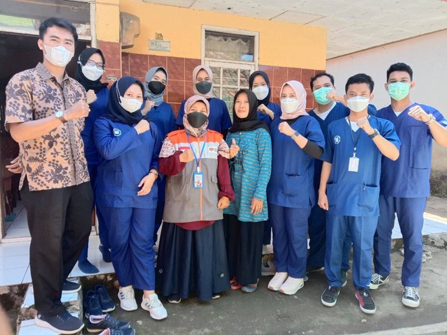 Relawan Rumah Zakat Dampingi Mahasiswa Lakukan Praktik Ilmu Kesehatan (237185)