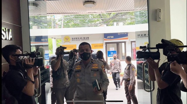 Kepala RS Polri, Brigjen. Pol. dr. Hariyanto, yang memeriksa Brigadir J di Komnas HAM, Senin (25/7/2022). Foto: Haya Syahira/kumparan