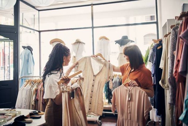 Ilustrasi Rekomendasi Factory Outlet Terbaik di Bandung, Foto: Unsplash.