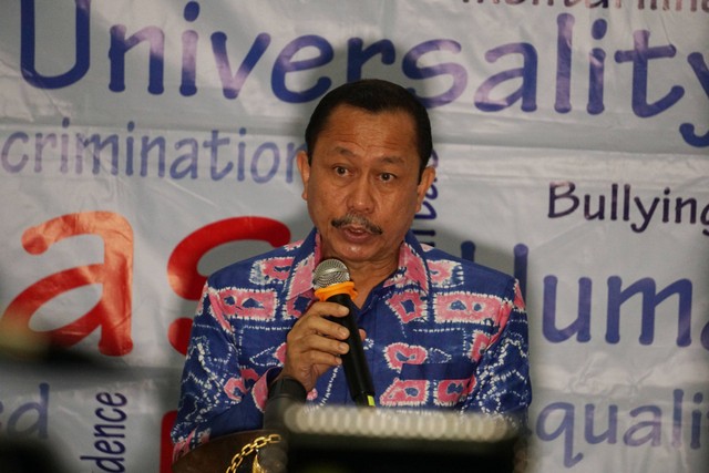 Ketua Komnas HAM, Ahmad Taufan Damanik memberikan keterangan mengenai pemanggilan 7 ajudan di Komnas HAM, Jakarta, Selasa (26/7/2022). Foto: Jamal Ramadhan/kumparan