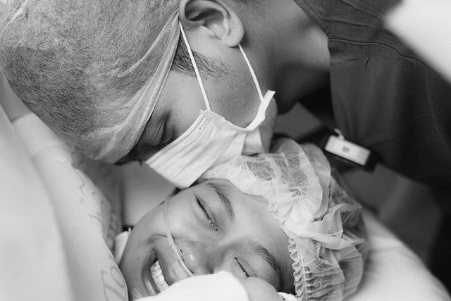 Ria Ricis melahirkan anak pertama. Foto: Bukaan Moment via Instagram/@okisetianadewi
