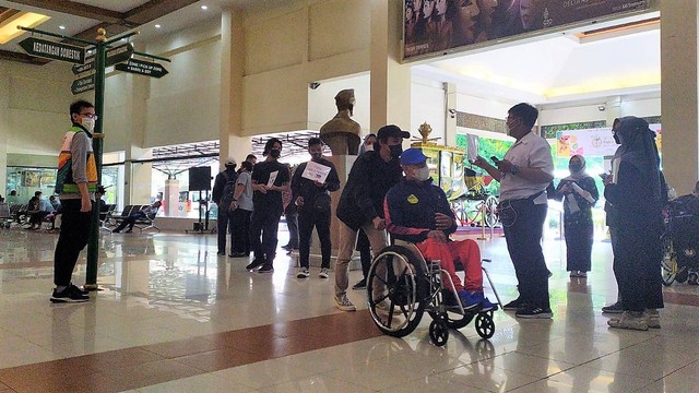 Atlet ASEAN Para Games tiba di Bandara Adi Soemarmo, Boyolali, Selasa (26/07/2022). FOTO: Agung Santoso