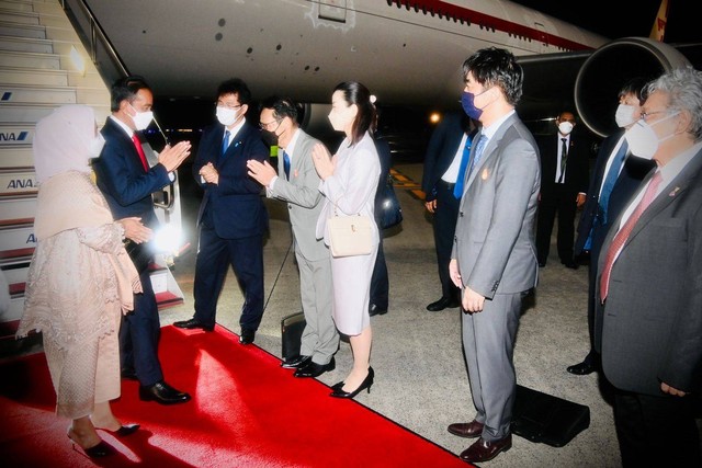 Presiden Joko Widodo tiba di Tokyo, Jepang. Foto: Laily Rachev/Biro Pers Sekretariat Presiden