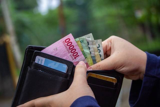Ilustrasi Perbedaan UMK dan UMR. Foto: Pexels.com