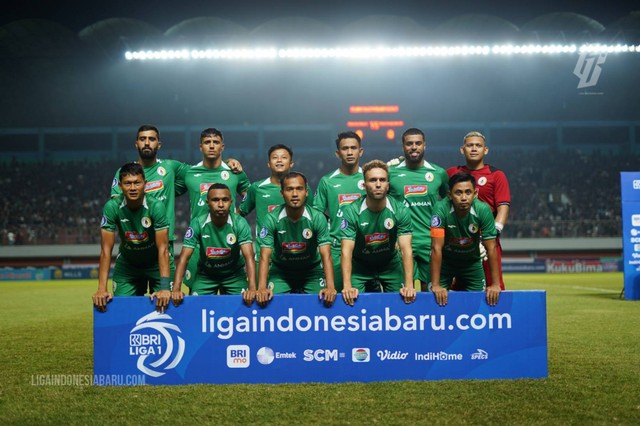 Tim PSS Sleman saat lawan PSM Makassar di Stadion Maguwoharjo, Sleman, DI Yogyakarta, dalam pekan perdana Liga 1 2022/23 pada 23 Juli 2022. Foto: Situs web resmi Liga Indonesia Baru