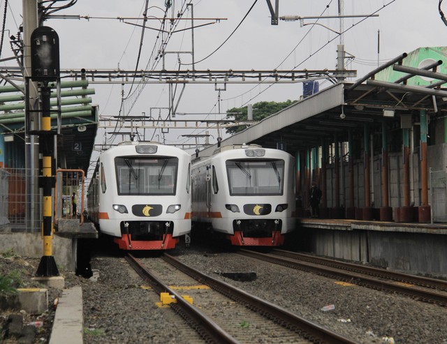 Stasiun Dekat ITS Surabaya untuk Mahasiswa/Foto hanya ilustrasi dan bukan tempat aslinya.Sumber: Unsplash/Fasyah Halim