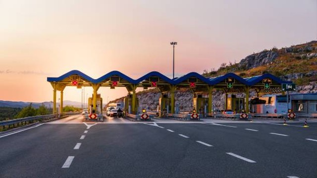 Ilustrasi Rute ke Alun-Alun Batu dari Sidoarjo, Foto: Unsplash.