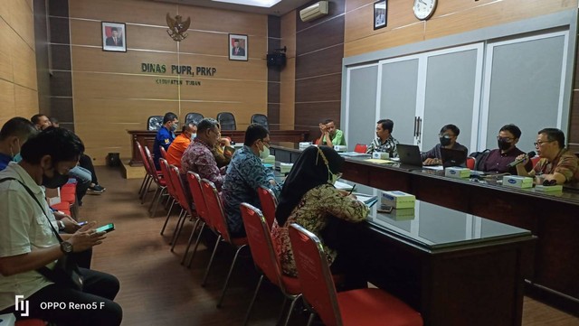 Susasana FGD Laporan Pendahuluan RP2KPKPK  Kabupaten Tuban (Sumber: Dokumen KOTAKU Kabupaten Tuban)